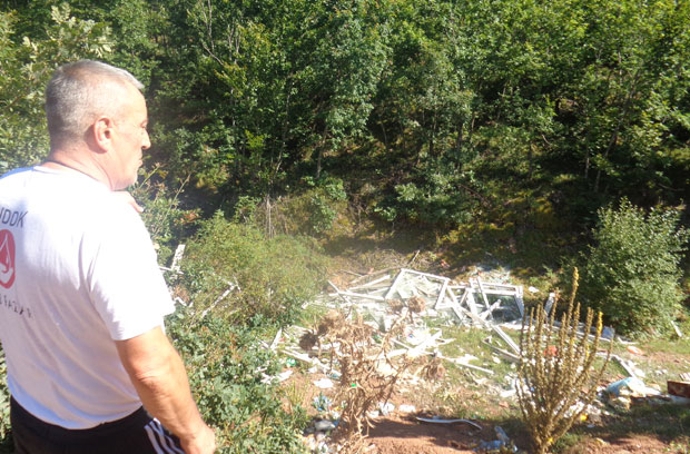 Нелегалне депоније ничу и на Пештеру