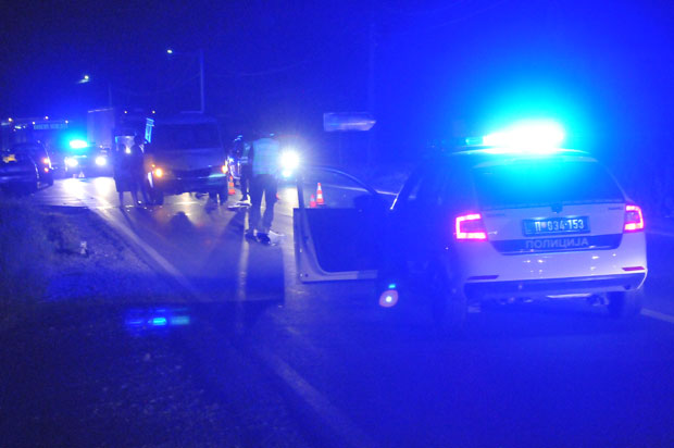 ПОВРЕЂЕН ВОЗАЧ ИЗ СЈЕНИЦЕ: Удес на Ибарској магистрали код Краљева