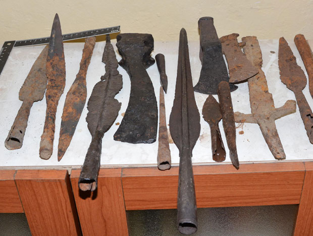 Отац и син трговали драгоценостима на интернету