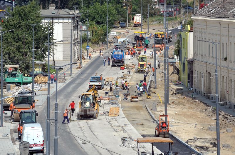Карађорђева се отвара 1. септембра, тротоари накнадно