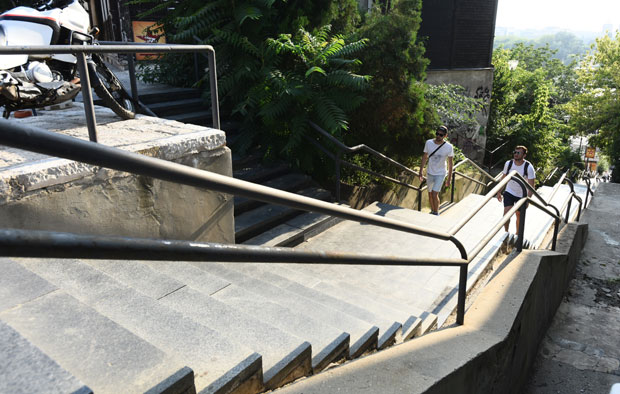 Лифт ниче уз култне степенице