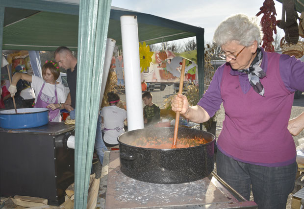 Прва тура ајвара већ готова