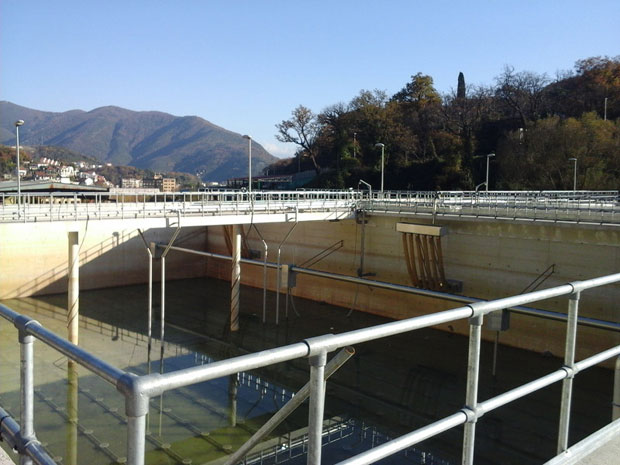 Мељине: Непријатни мириси гуше обалу 