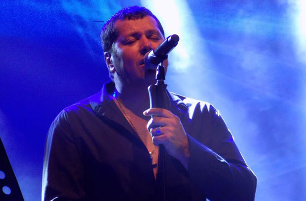 КОНЦЕРТ АЦЕ ПЕЈОВИЋА НА РОШТИЉИЈАДИ: Бура емоција у ноћи за памћење (ФОТО+ВИДЕО)