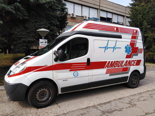 ТЕШКА НЕСРЕЋА ИЗМЕЂУ АДЕ И СЕНТЕ: Возач запреге погинуо када га је ударио таксиста