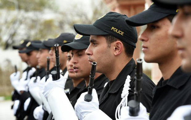 У Тунису убијен полицајац и двојица милитаната