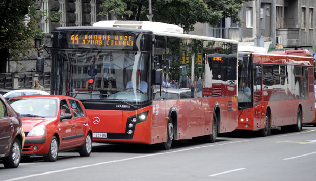 На улицама више аутобуса