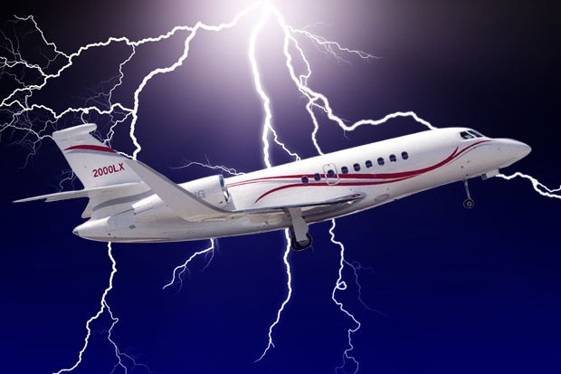 ДАЧИЋ ЗА „НОВОСТИ“ О НОВОЈ ДРАМИ СА ВЛАДИНИМ ФАЛКОНОМ: Пилот је био присебан, гром није пробушио авион