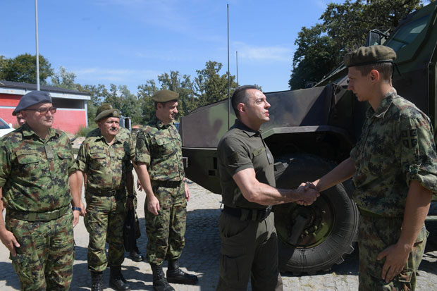 Вулин: Домаћа памет у служби напретка наше Војске