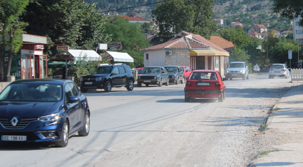 Билећани се гуше у прашини! 