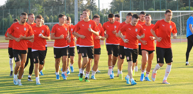 ДУПЛА РАДОСТ СЕЛЕКТОРА: Репрезентативци Србије кренули са припремама за Португалију и Луксембург