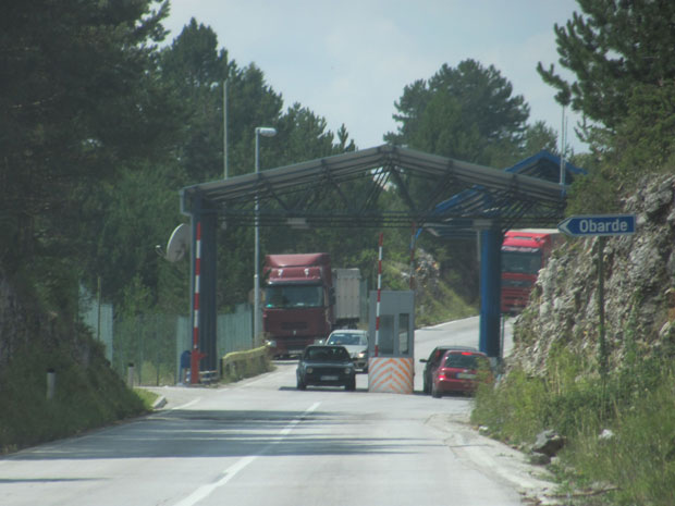 Цистерна пуна цигарета, спречен шверц од 200.000 евра!