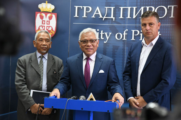 АМБАСАДОР ИНДОНЕЗИЈЕ У ПОСЕТИ ПИРОТУ: Сарадња гумара