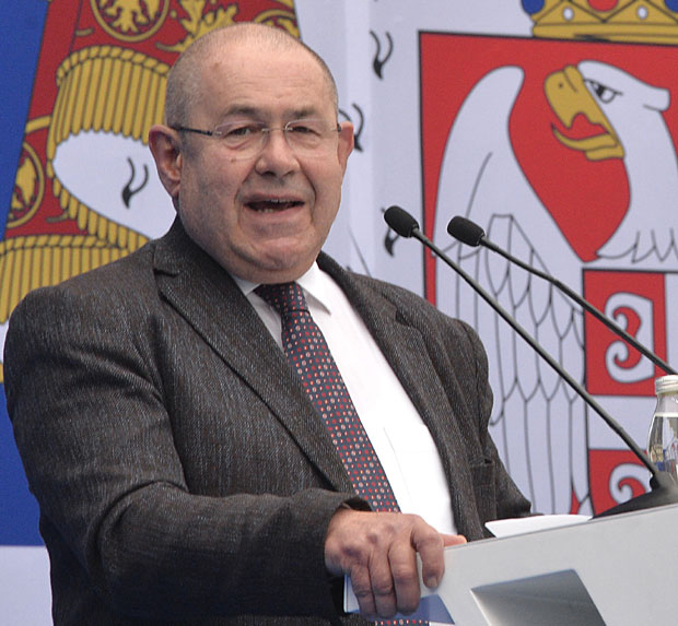 ШПИЈУНКА: Иштван Пастор у трку са сином