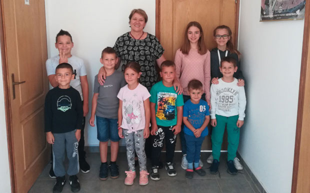 ПОКЛОНИ МЕТОХИЈСКИМ ШКОЛАМА: Прибор за лакшу наставу