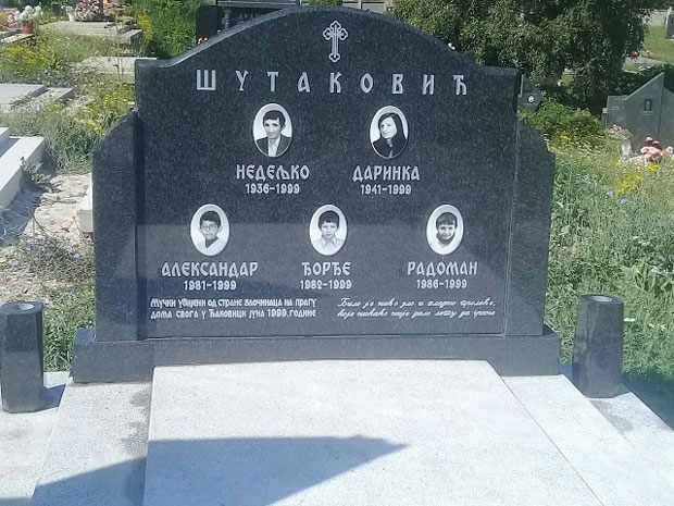 Породица преузима тела Срба које су убили припадници ОВК 