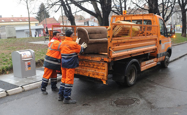 Кабасто смеће се односи за викенд