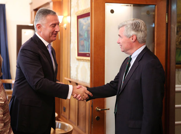 АМЕРИЧКИ СЕНАТОР У ПОДГОРИЦИ: Поразите противнике НАТО!
