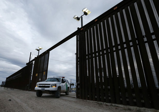 Америка “закида” Пољску због зида ка Мексику 