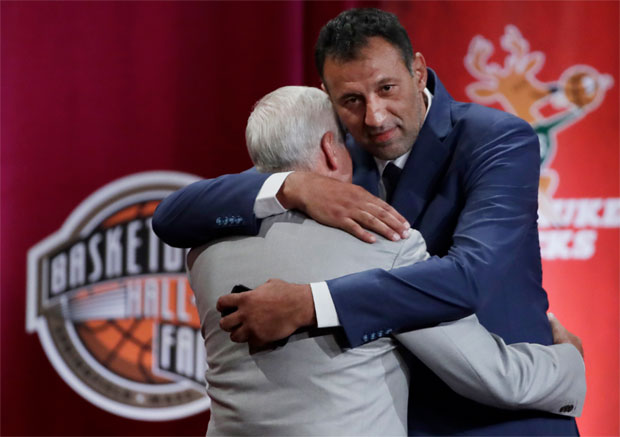 ЕМОТИВНИ ГОВОР ДИВЦА: Владе по уласку у Кућу славних дирнуо многе (ВИДЕО)