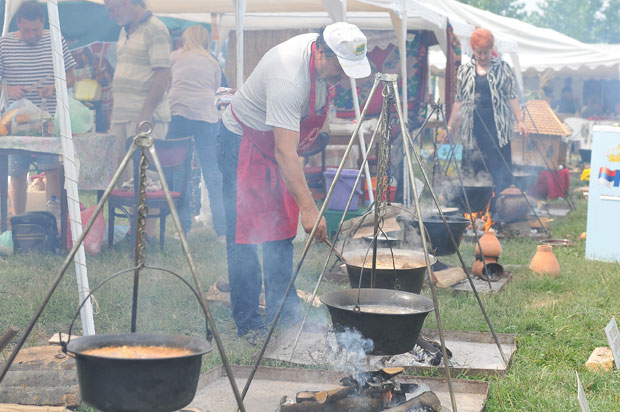 СРЕБРНИ КАЗАН У КРАЉЕВУ: Пасуљ за сва времена