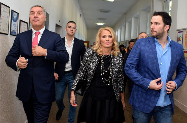 Мило Ђукановић жени сина на Светом Стефану