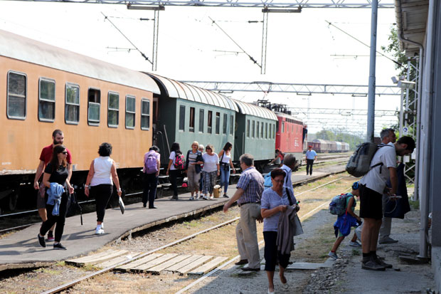 Два воза за Јагодину због великог интересовања Београђана