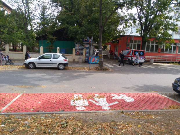 ПОМОЋ РОДИТЕЉИМА: Бесплатни беби паркинзи у центру града