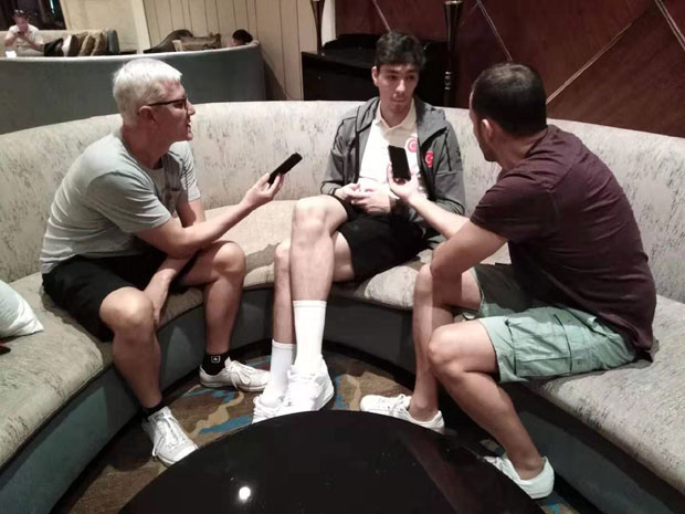 ОСМАН ТИПУЈЕ НА “ОРЛОВЕ”: Србија и даље први фаворит на СП