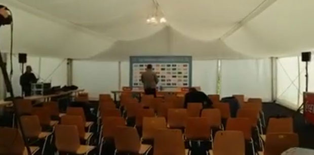 КОНФЕРЕНЦИЈА ПОД ШАТОРОМ: Необична организација у Луксембургу (ФОТО, ВИДЕО)