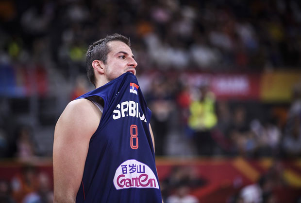 БЈЕЛИЦА СЕ ИЗВИНИО НАВИЈАЧИМА: Нисмо се ментално спремили, убија ме овај пораз (ВИДЕО)