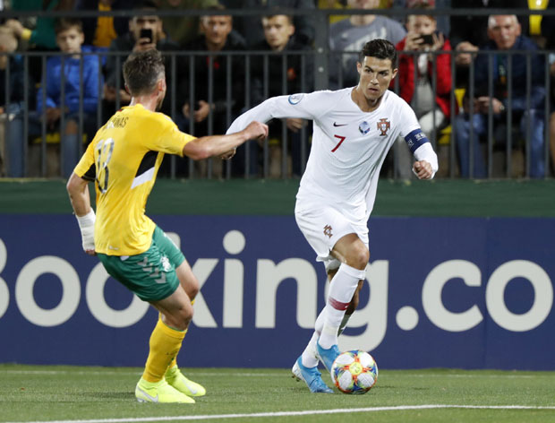 КВАЛИФИКАЦИЈЕ ЗА ЕП: Португалија сигурна против Литваније, Енглеска победила тзв. Косово, пораз Црне Горе