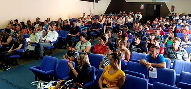 ВАУЧЕРЕ ДОБИЛО 284 УЧЕНИКА: У Модричи воде бригу о вишечланим породицама 