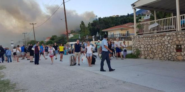 Велики пожар на Кефалонији, наређена евакуација становништва (ВИДЕО)