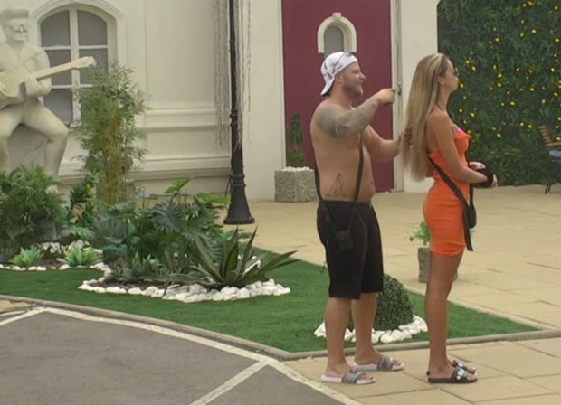 А за чешљање - загрљај