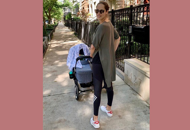 АНА ИВАНОВИЋ БЛИСТА НА УЛИЦАМА ЧИКАГА: Прва шетња са дечацима 