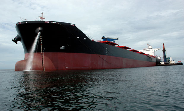 Не могу без руске нафте: Како је Америка помогла Русији да изађе као победник из „нафтног рата“