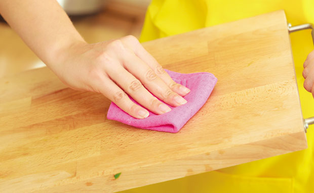 Чишћење даске за сечење