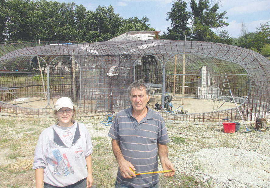 АРХИТЕКТА ГРАДИ НЕОБИЧНУ ВИЛУ: Живеће у пећини од 140 квадрата