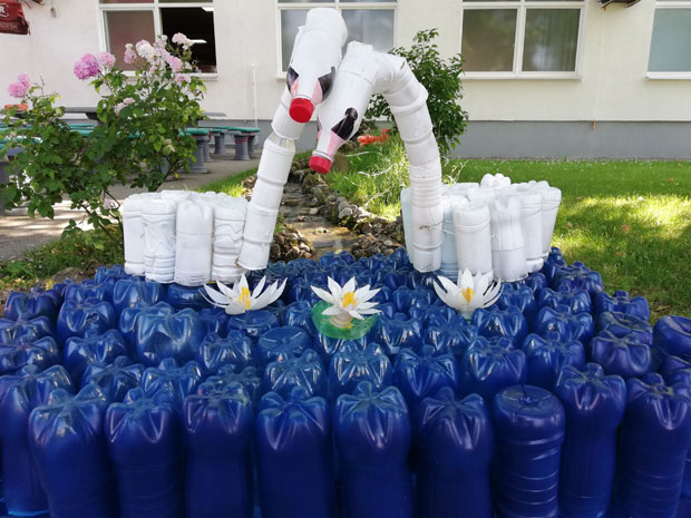 Малишани дали лекцију како се од отпада може направити нешто кретивно и лепо (ФОТО)