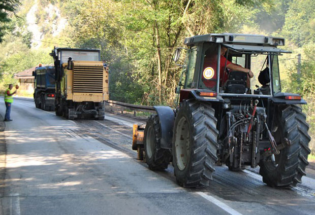 Нешић: Обнова пута Дрињача-Власеница 9,5 милиона марака