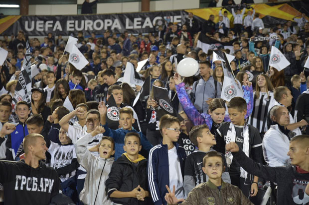 Марка: Деца широм Србије дала подршку Партизану