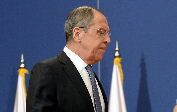 ЛАВРОВ О ЛИЦЕМЕРЈУ ЗАПАДА: Бране демократије, а бомбардују државе и ударају санкције