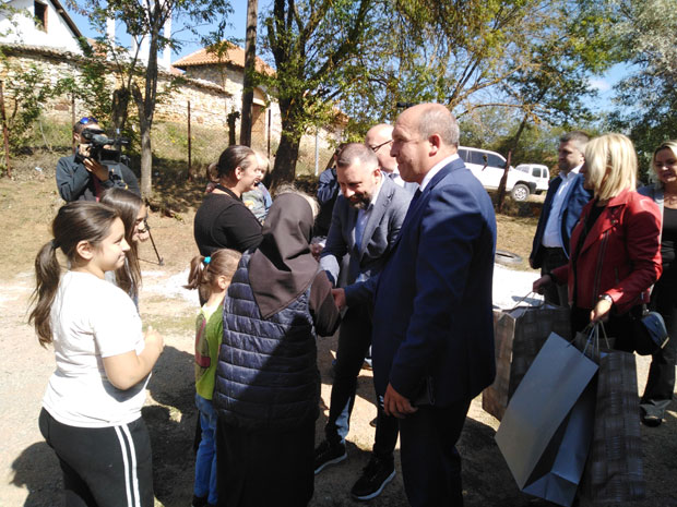 Српска листа: Срби да искористе своје право и изаберу легалне представнике 