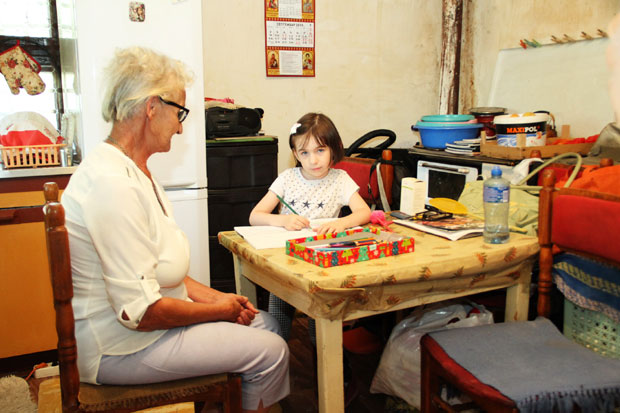 Народ купује Нађи (6) кров над главом