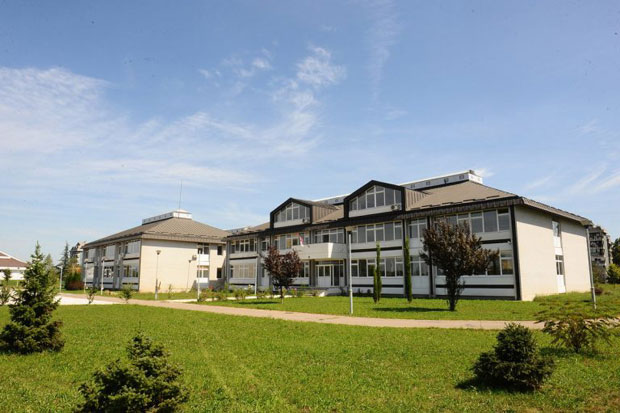 Туча у основној школи у Обреновцу, повређена два дечака!