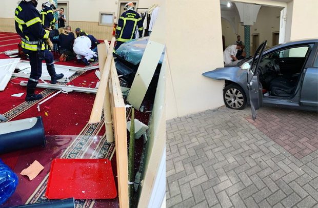 Напао џамију, па зарио нож себи у врат