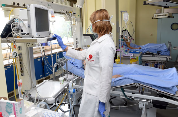 Лекари и наставници први за отпремнину