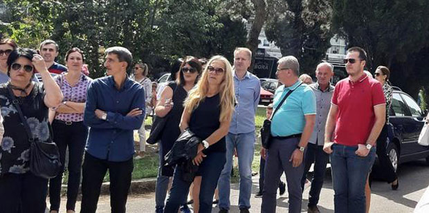 Лекцијом 1 захтевају увећање плата 25 одсто