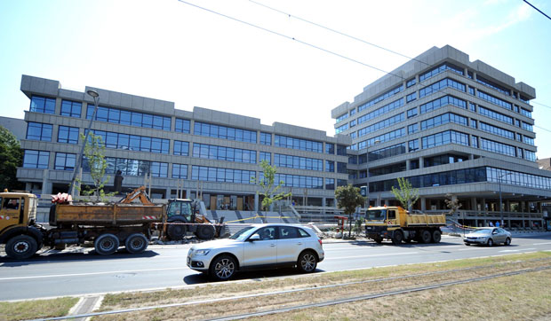 ЗАВРШЕНИ РАДОВИ НА ПАЛАТИ ПРАВДЕ: Још намештај, па усељење